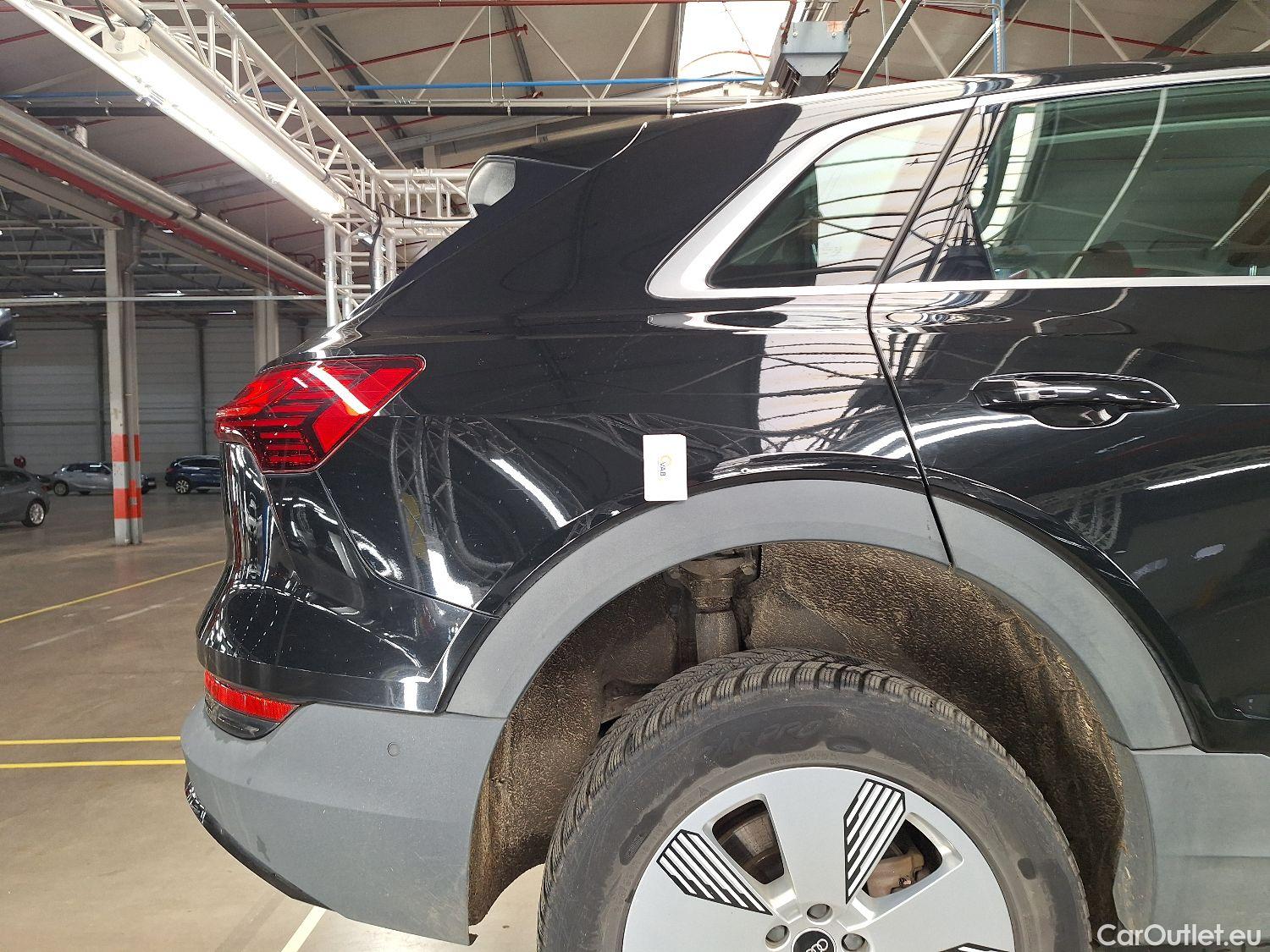  Audi  E-TRON Audi,  '19 BEV, Audi  55 Quattro 5d #9