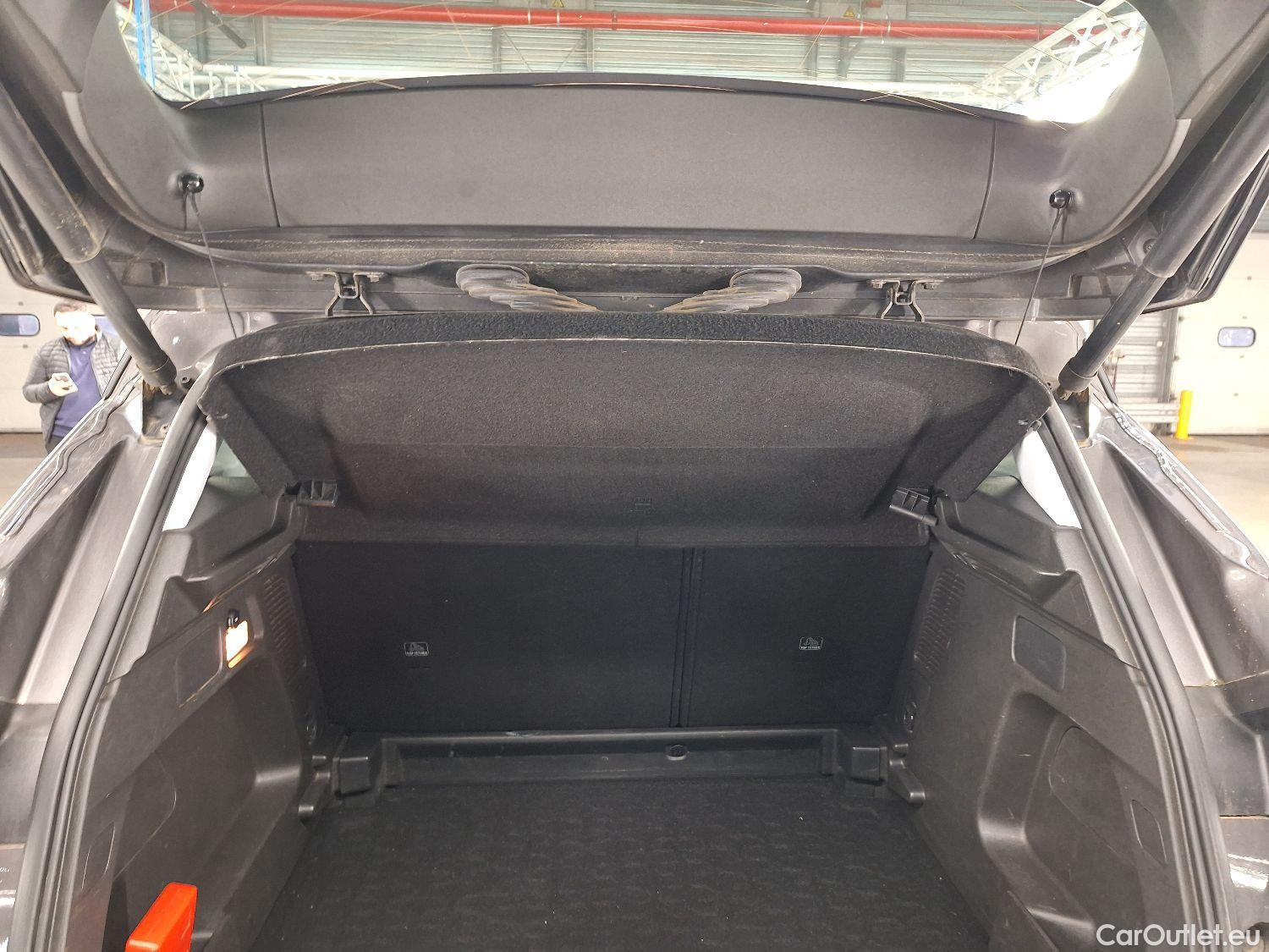  Opel   Grandland X Opel, '17, Opel 1.5 Turbo D D S/S AT8 Elegance 5d #26