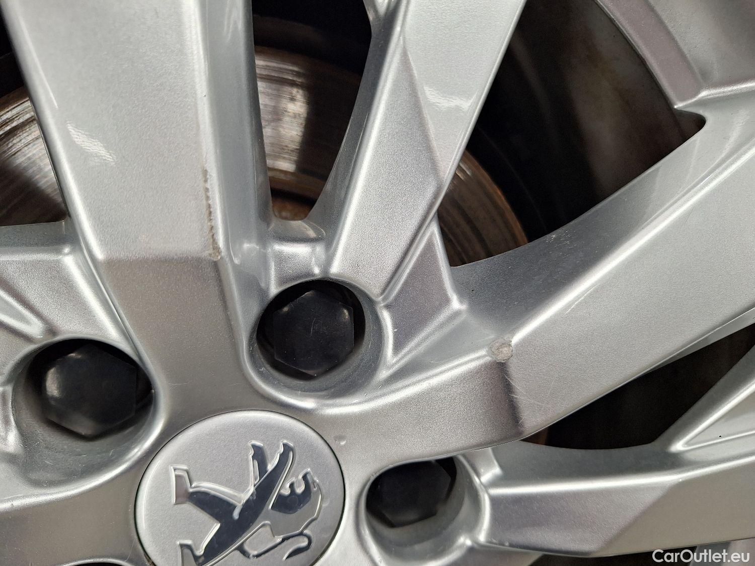  Peugeot  3008 Peugeot,  FL'20, Peugeot  1.5 BlueHDi 96kW S&S EAT8 Style 5d #5