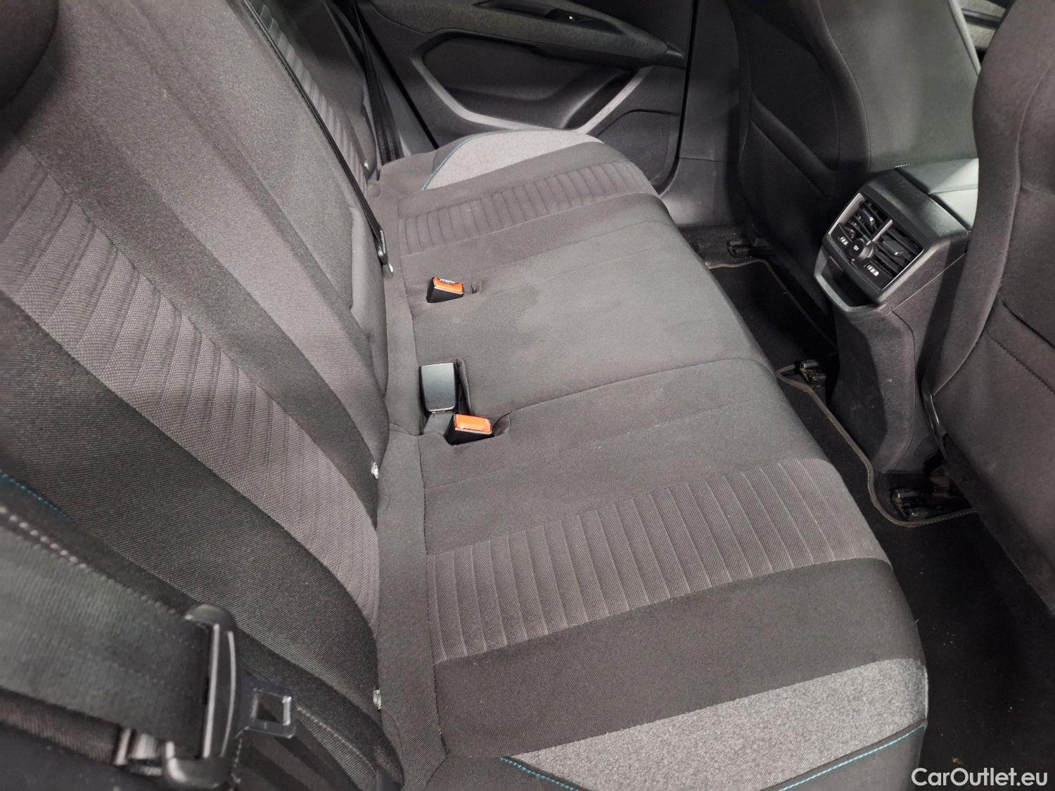  Peugeot  3008 Peugeot,  FL'20, Peugeot  1.5 BlueHDi 96kW S&S EAT8 Style 5d #31