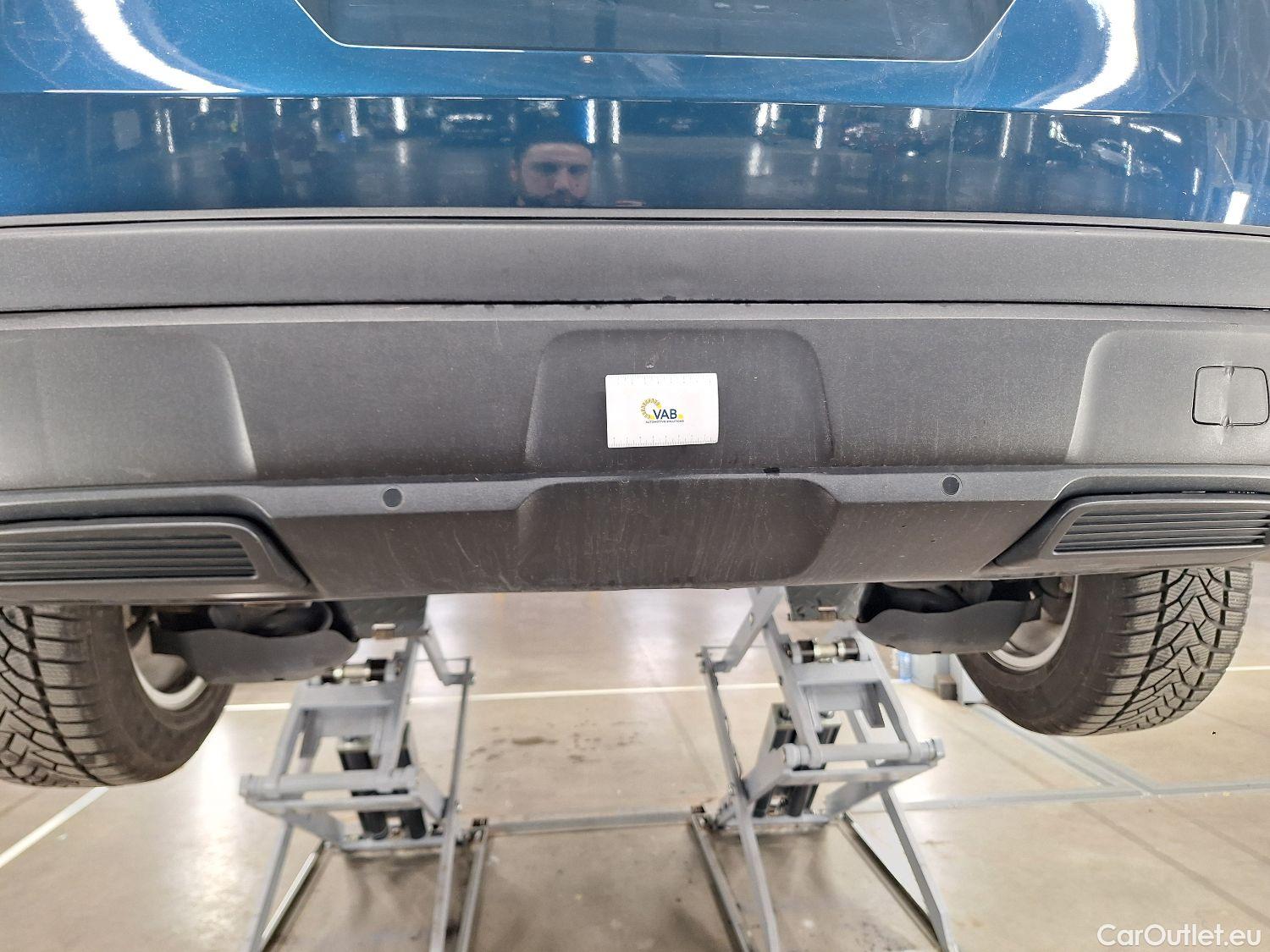  Peugeot  3008 Peugeot,  FL'20, Peugeot  1.5 BlueHDi 96kW S&S EAT8 Style 5d #39