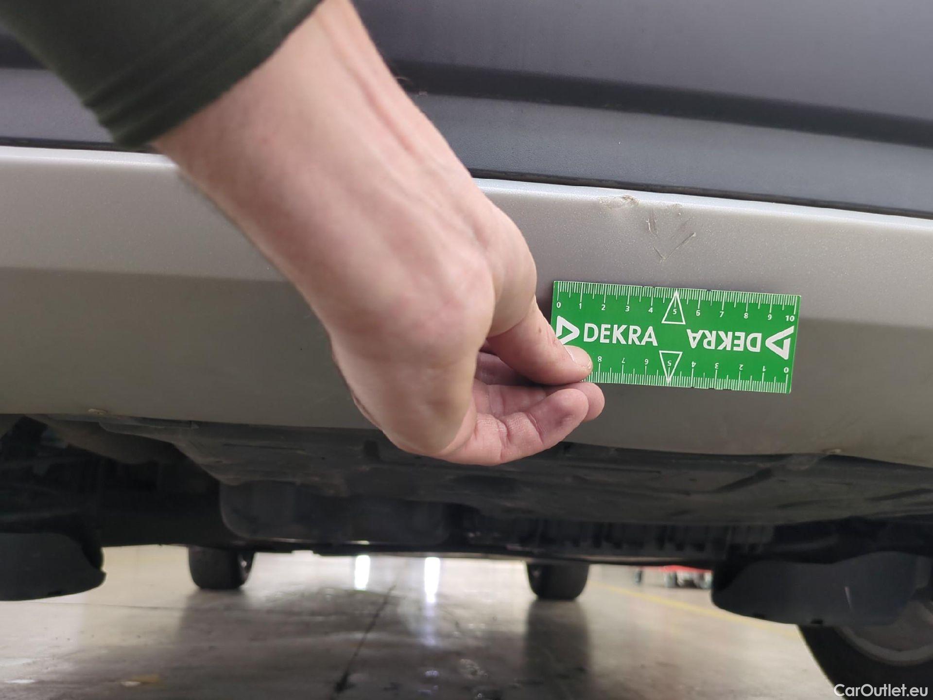  Opel   Grandland X Grandland X Elegance Business 1.5 130CV BVA8 E6d #11