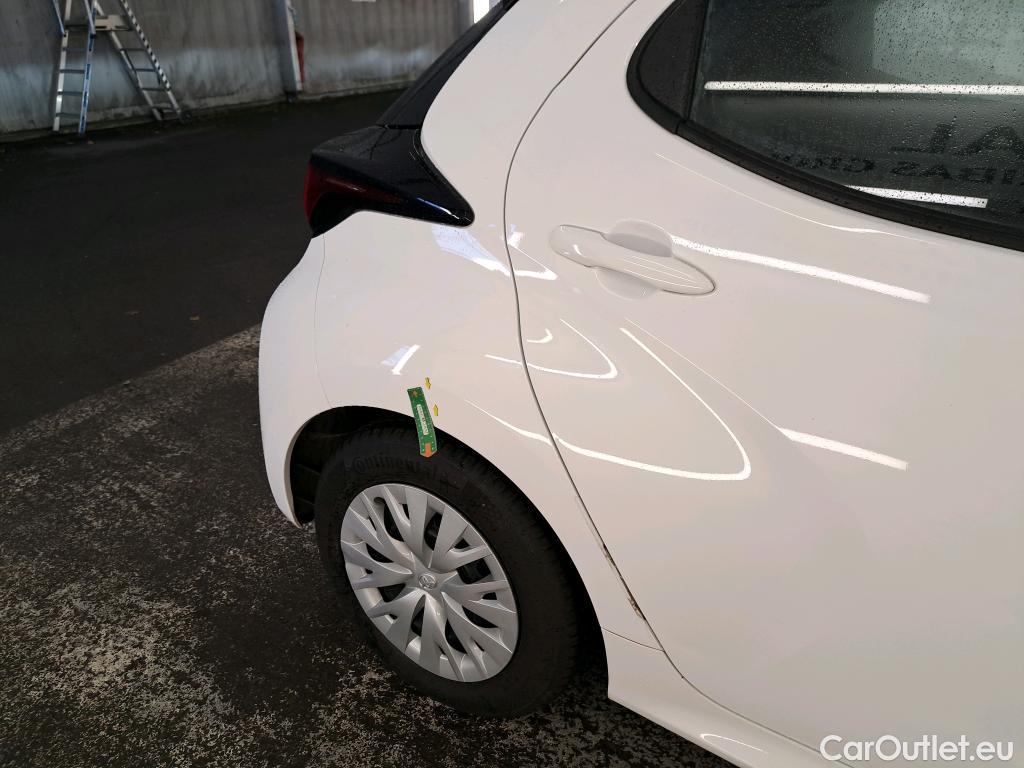  Toyota  Yaris TOYOTA  Hybride / 2019 / 5P / Berline Hybride 116h Dynamic Business Beyond Zer #1