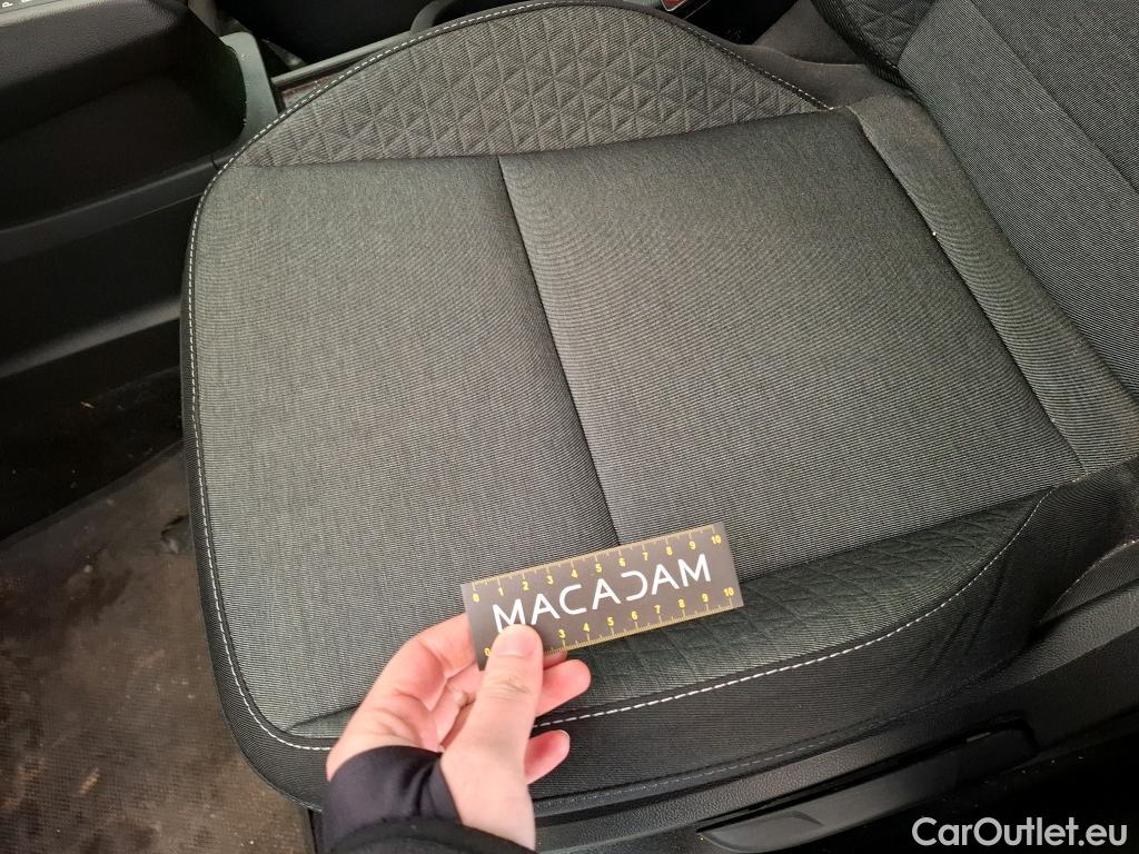  Renault  Captur RENAULT  / 2019 / 5P / SUV evolution E-Tech hybride 145 #8