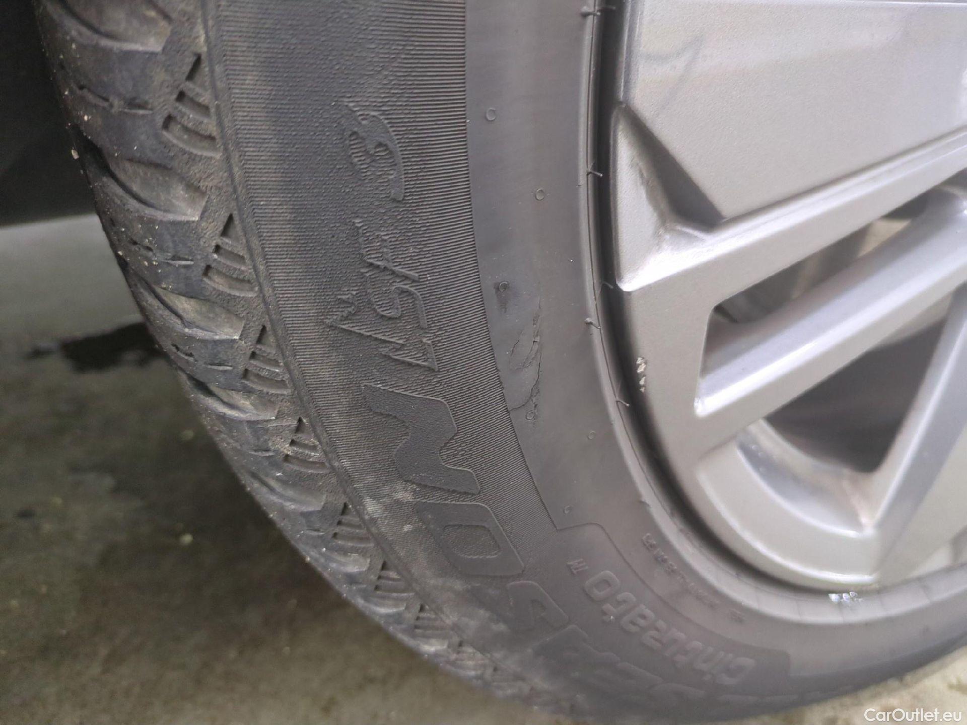  Peugeot  308 PEUGEOT  SW / 2021 / 5P / Break BlueHDi 130 EAT8 ACTIVE PACK #41