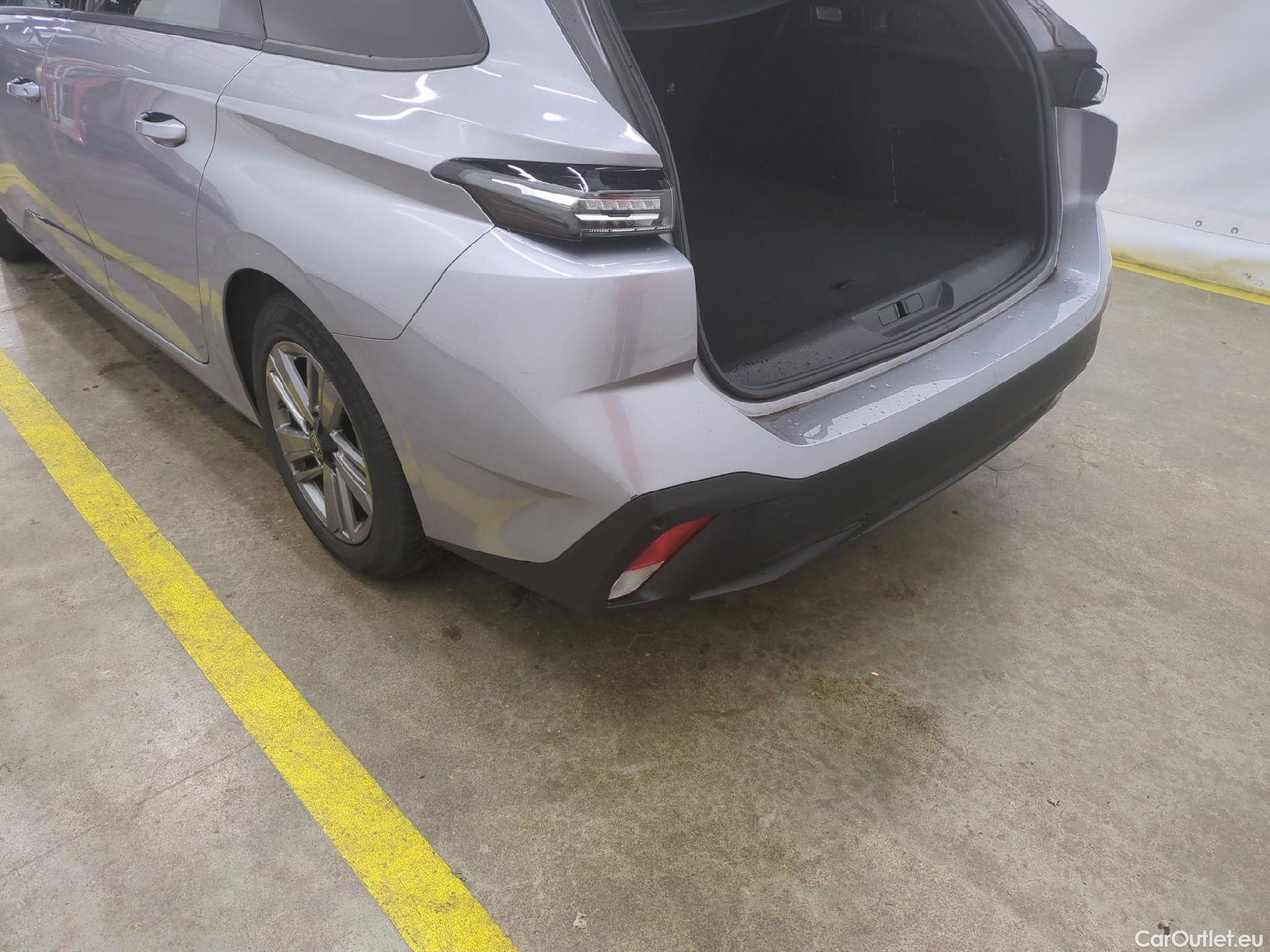  Peugeot  308 PEUGEOT  SW / 2021 / 5P / Break BlueHDi 130 EAT8 ACTIVE PACK #25