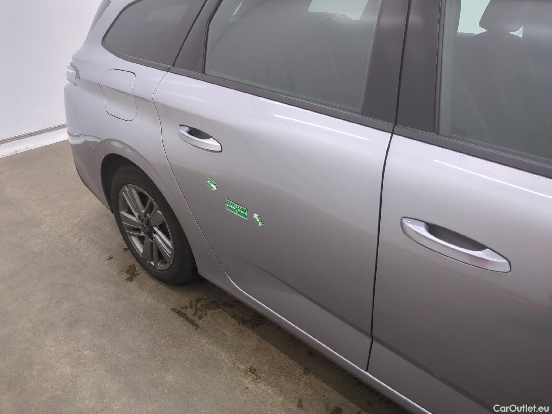  Peugeot  308 PEUGEOT  SW / 2021 / 5P / Break BlueHDi 130 EAT8 ACTIVE PACK #35