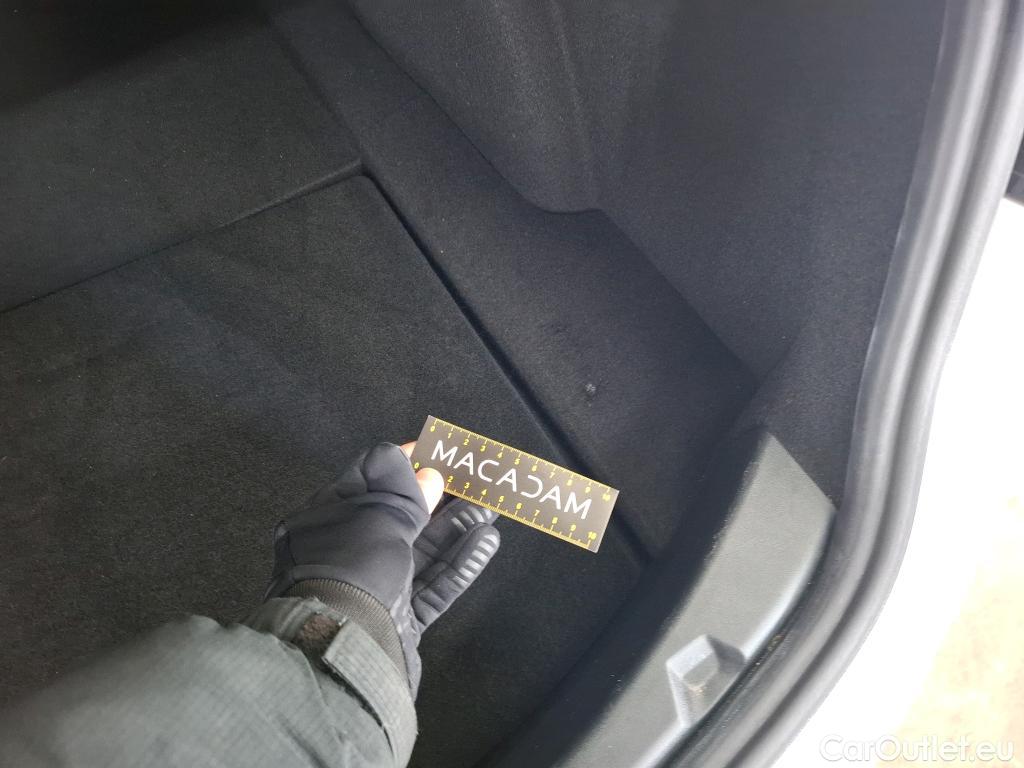  Tesla  Model 3 TESLA   2018  4P Berline Propulsion #10