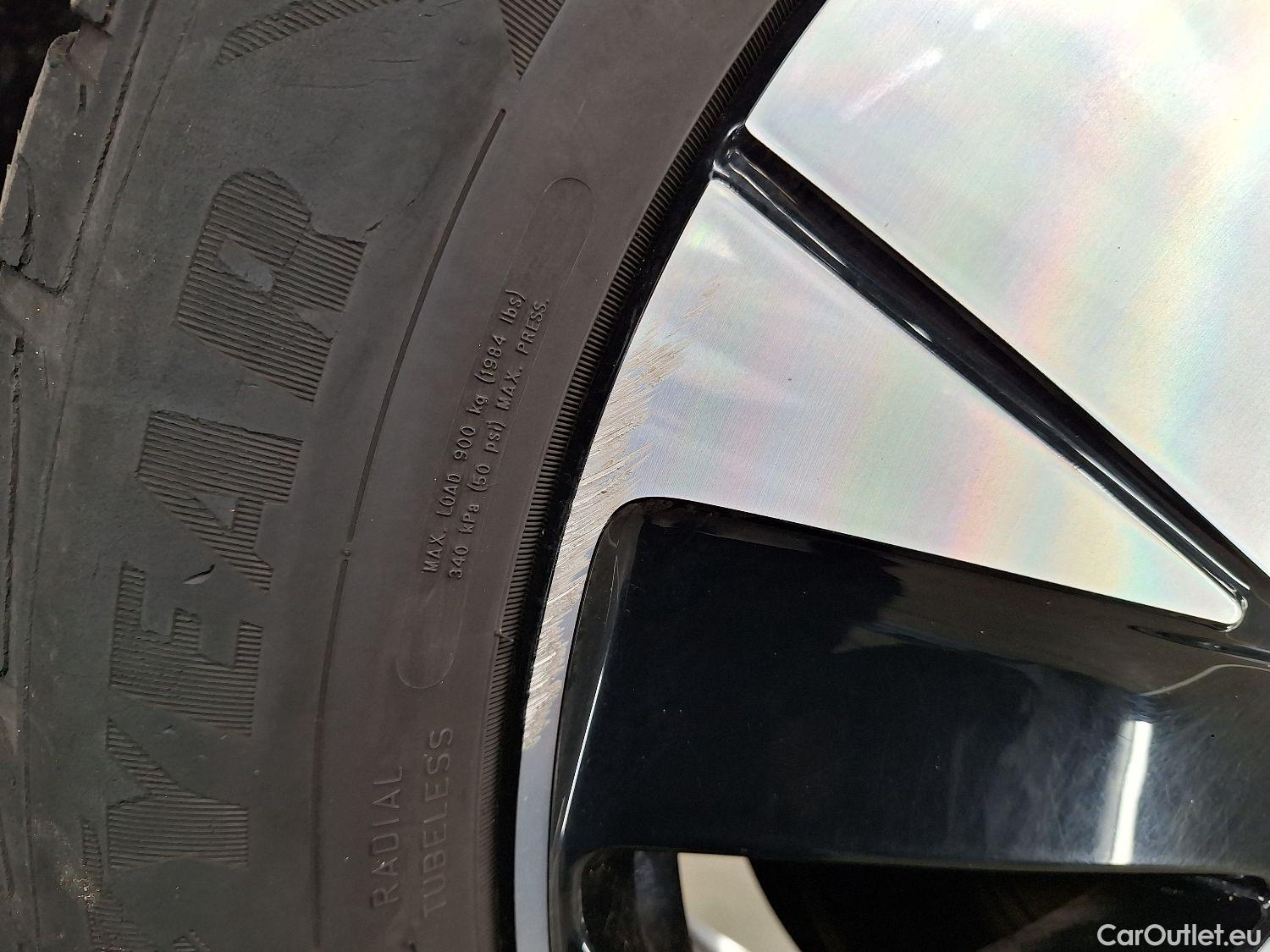  Volvo  XC 40 Volvo, XC40 '17, Volvo XC40 T5 Recharge Geartronic Inscription Expr #2