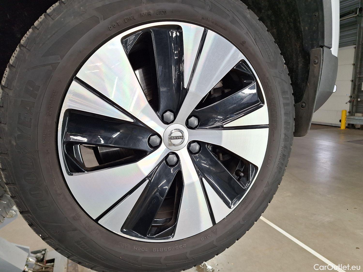  Volvo  XC 40 Volvo, XC40 '17, Volvo XC40 T5 Recharge Geartronic Inscription Expr #1