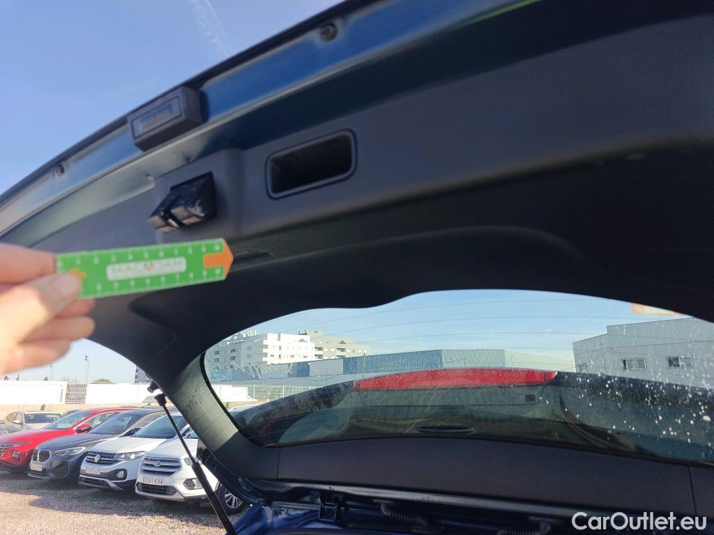  KIA  Niro KIA  / 2019 / 5P / crossover 1.6 GDi HEV 104kW (141CV) Drive #28