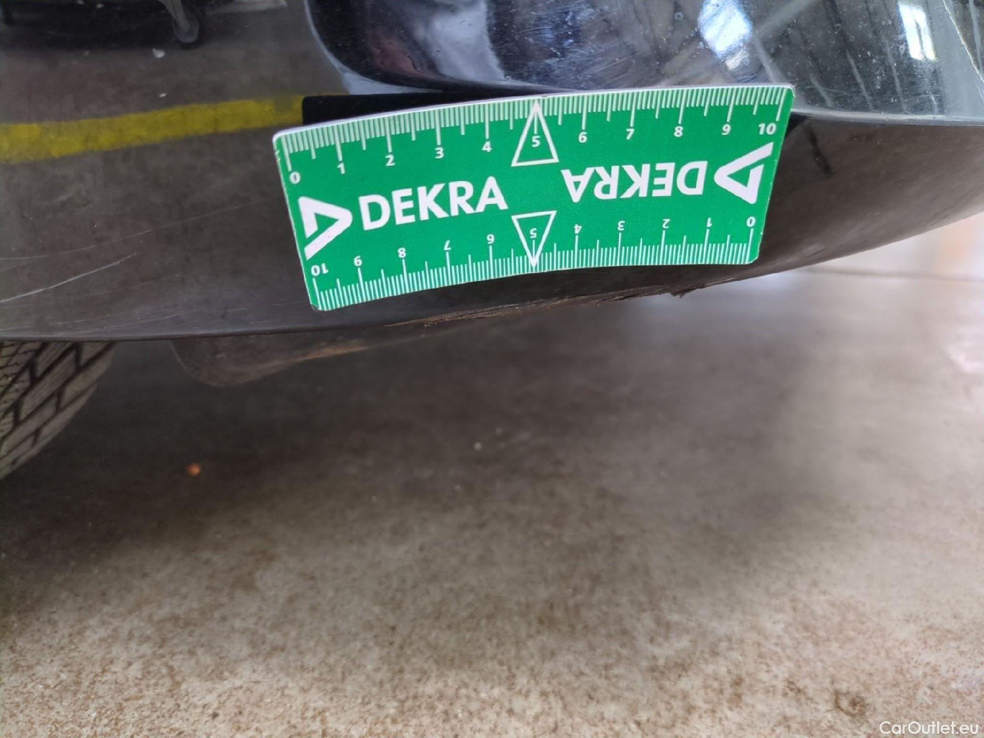  Bmw  Serie 3 BMW Série 3 Berline / 2018 / 4P / Berline 320d 190ch Luxury BVA8 #9