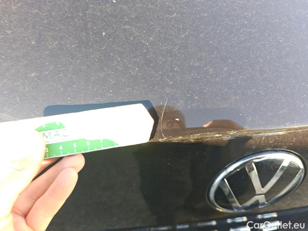  Volkswagen  T-ROC VOLKSWAGEN  / 2017 / 5P / todoterreno Sport 2.0 TDI 110kW (150CV) DSG #3