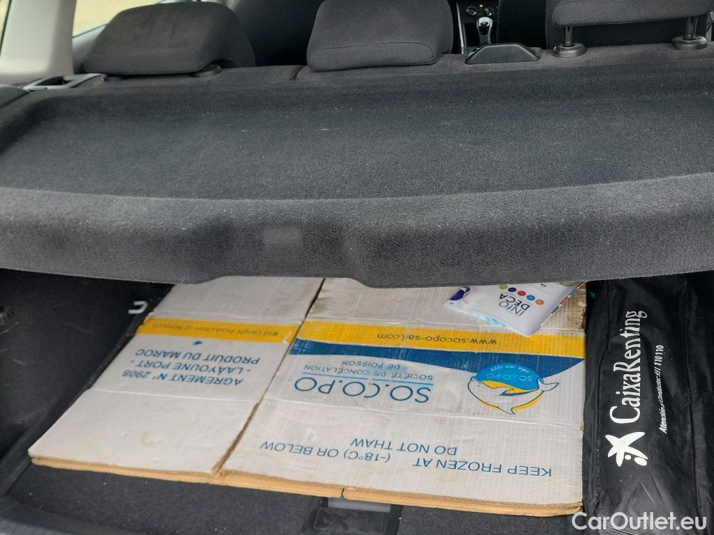  Volkswagen  Polo VOLKSWAGEN  / 2021 / 5P / berlina con portón Life 1.0 TSI 70kW (95CV) #23