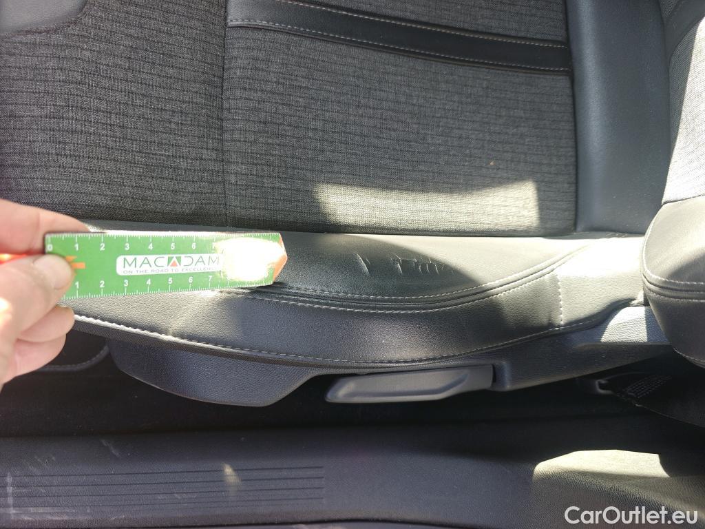  Peugeot  508 PEUGEOT  / 2018 / 5P / familiar SW Allure Pack BlueHDi 130 S&S EAT8 #9