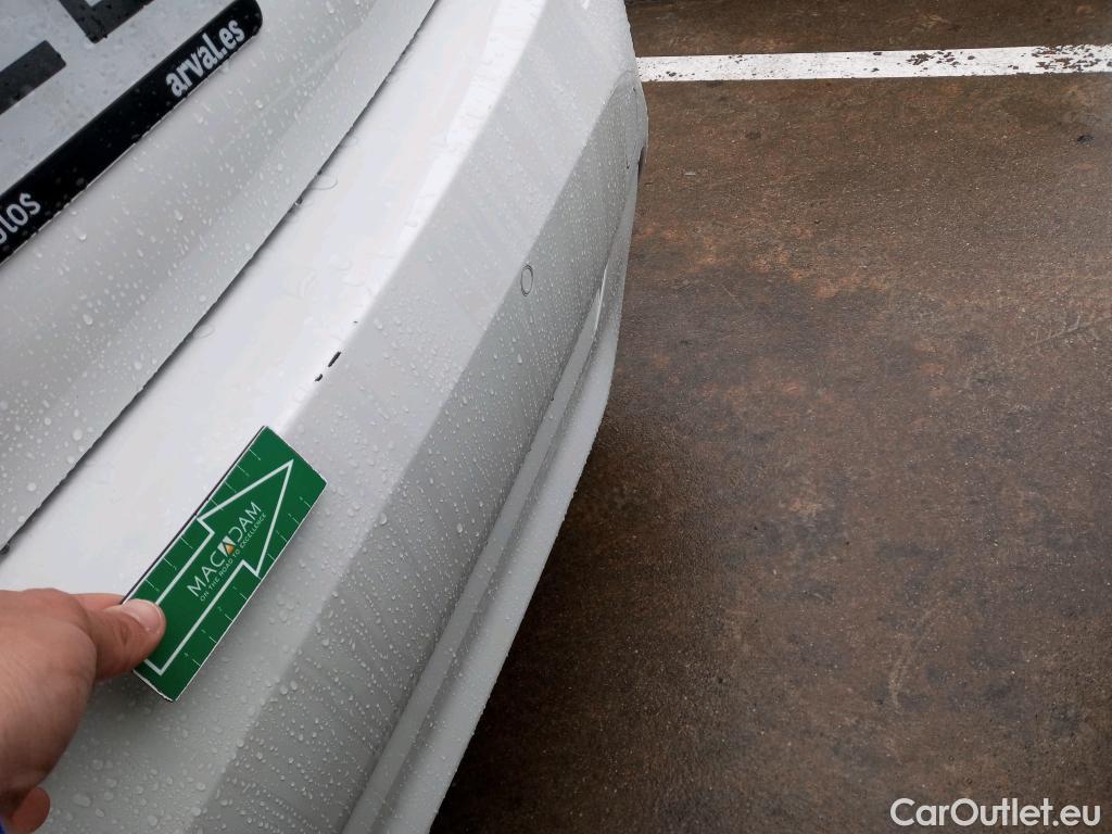  Bmw  Serie 1 BMW  / 2019 / 5P / berlina con portón 118i #12