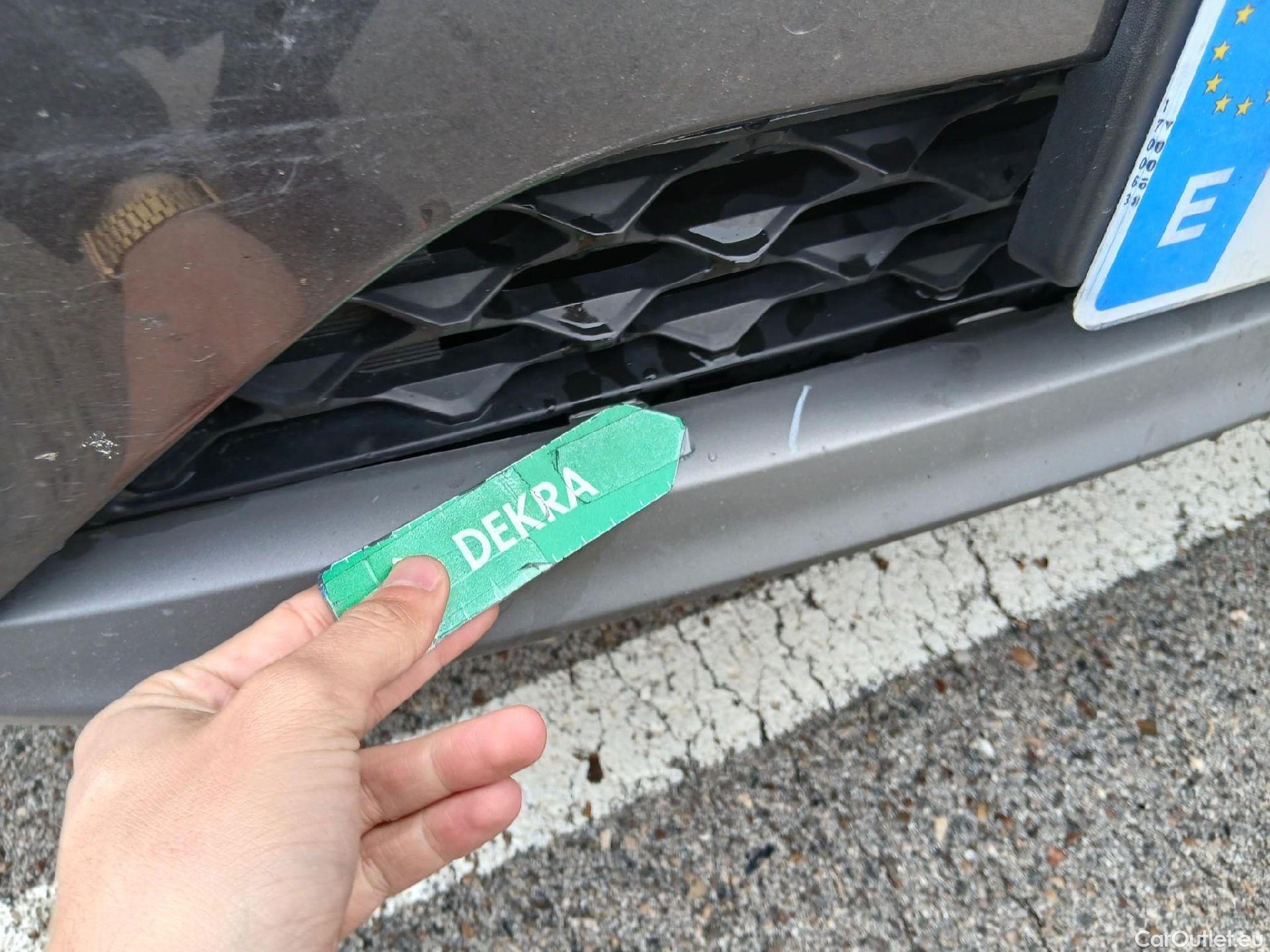  Hyundai  Tucson HYUNDAI  / 2018 / 5P / todoterreno 1.6 CRDI 85kW (116CV) 48V SLE 4X2(SP)(SL) #9