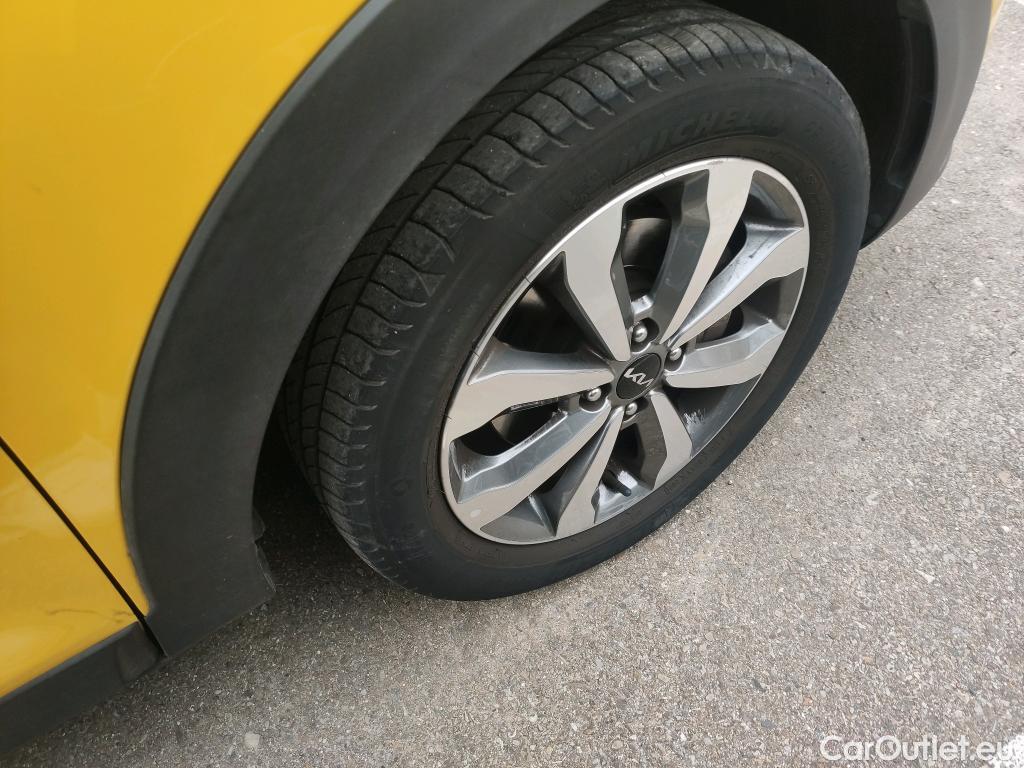  KIA  STONIC KIA  / 2017 / 5P / todoterreno 1.0 T-GDi 88kW (120CV) MHEV iMT Drive #1