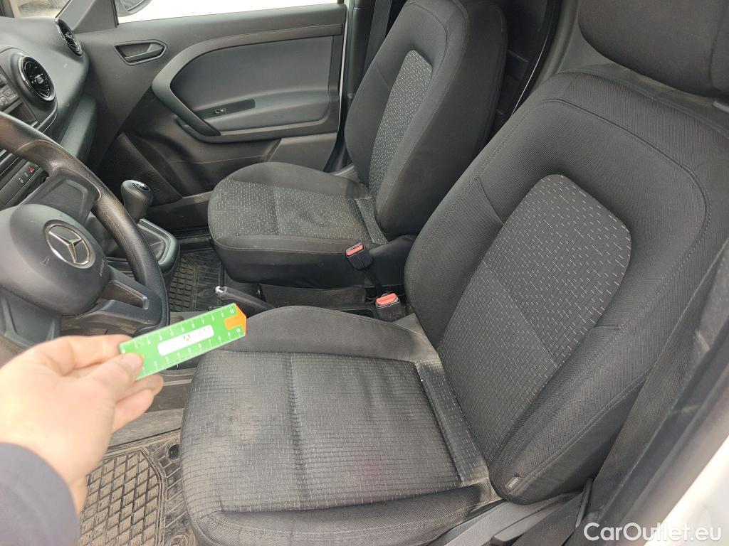  Mercedes  Citan MERCEDES-BENZ  / 2021 / 4P / furgón derivado de turismo 110 CDI 70kW Furgón Base Largo #56