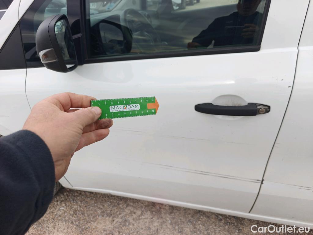  Mercedes  Citan MERCEDES-BENZ  / 2021 / 4P / furgón derivado de turismo 110 CDI 70kW Furgón Base Largo #41