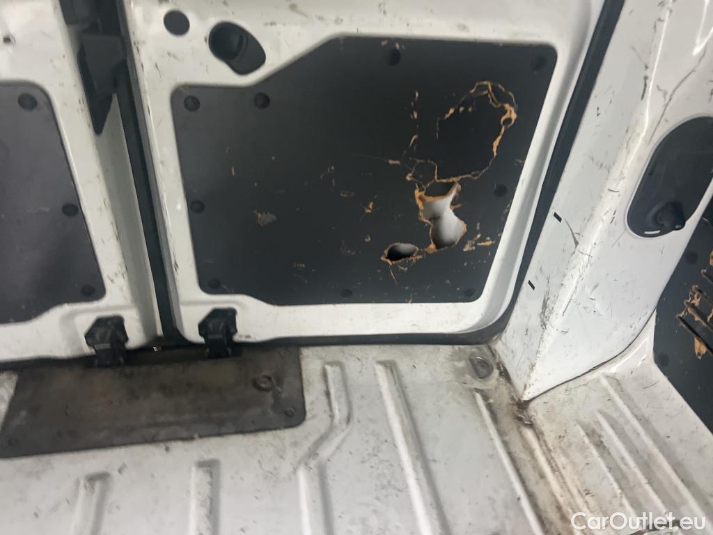  Opel  Vivaro OPEL  / 2019 / 4P / furgón 2.0 Diésel 88kW (120CV) L Inc. Select #40