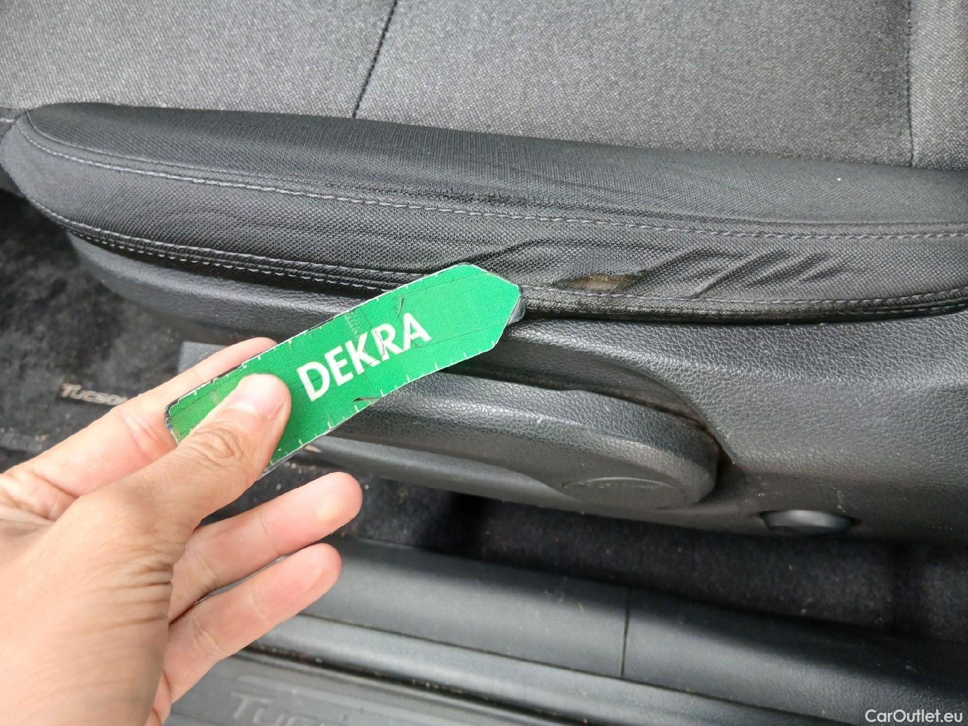  Hyundai  Tucson HYUNDAI  / 2018 / 5P / todoterreno 1.6 CRDI 85kW (116CV) 48V SLE 4X2(SP)(SL) #24