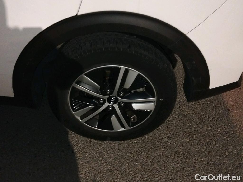  KIA  Niro KIA  / 2019 / 5P / crossover 1.6 GDi HEV 104kW (141CV) Drive #10