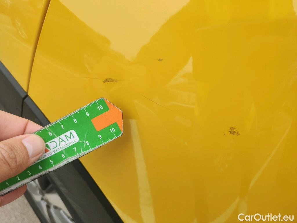  KIA  STONIC KIA  / 2017 / 5P / todoterreno 1.0 T-GDi 88kW (120CV) MHEV iMT Drive #18