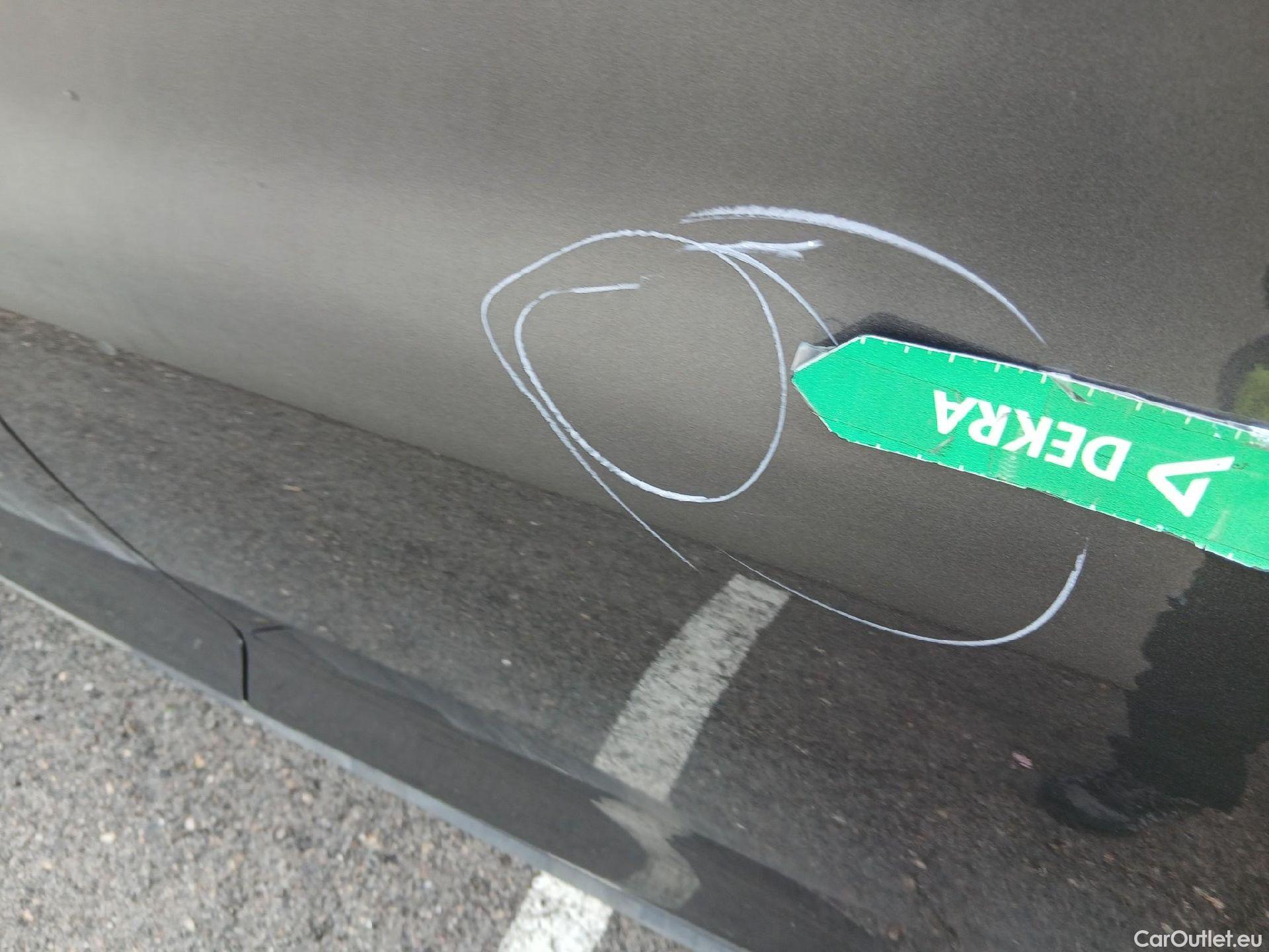  Hyundai  Tucson HYUNDAI  / 2018 / 5P / todoterreno 1.6 CRDI 85kW (116CV) 48V SLE 4X2(SP)(SL) #29