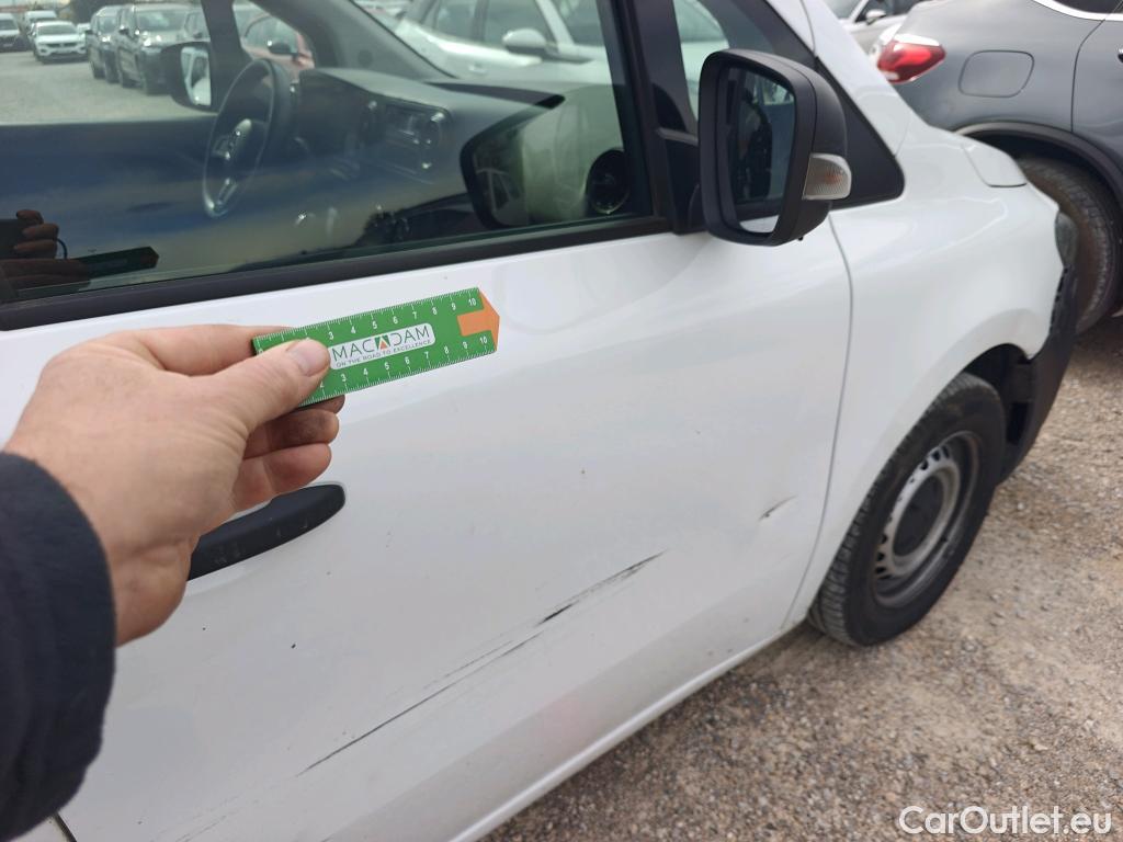  Mercedes  Citan MERCEDES-BENZ  / 2021 / 4P / furgón derivado de turismo 110 CDI 70kW Furgón Base Largo #31