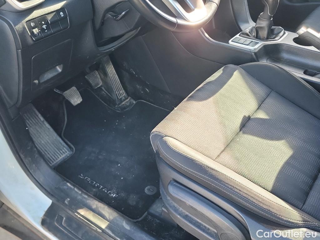  KIA  Sportage KIA  / 2018 / 5P / todoterreno 1.6 MHEV Business 100kW (136CV) 4x2 #25
