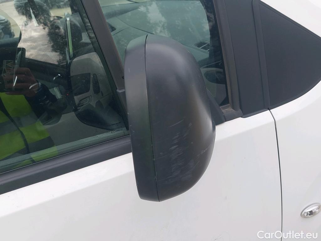  Opel  Combo OPEL  / 2018 / 3P / furgón derivado de turismo 1.5 TD 75kW (100CV) Express L H1 1000kg #57