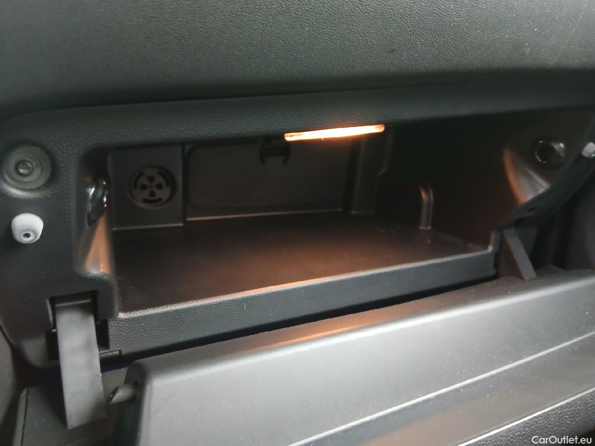  Mini  Cooper MINI MINI / 2021 / 5P / berlina con portón  5 PUERTAS #2