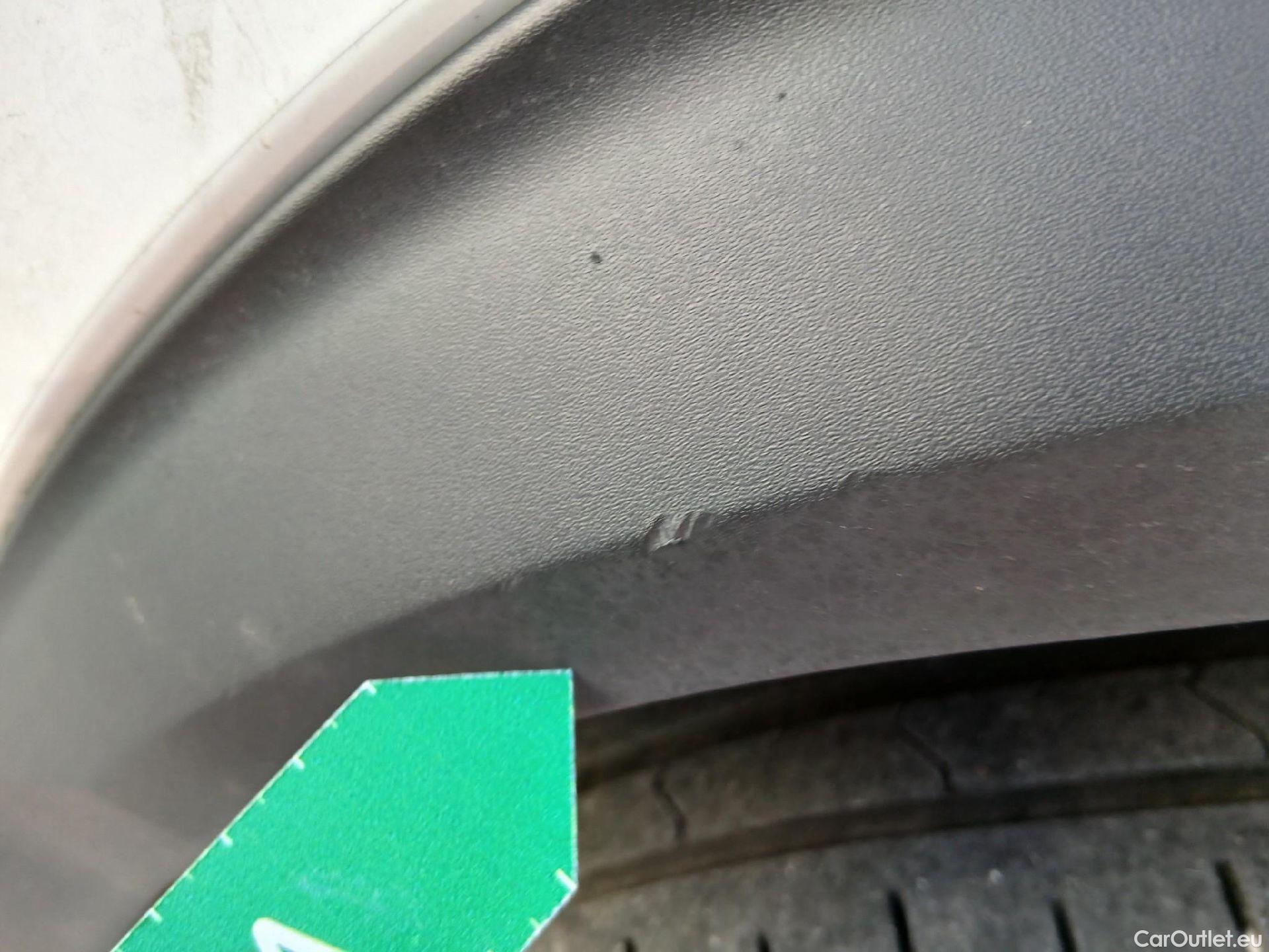  Peugeot  2008 PEUGEOT  / 2019 / 5P / todoterreno Active BlueHDI 81kW (110CV) #10