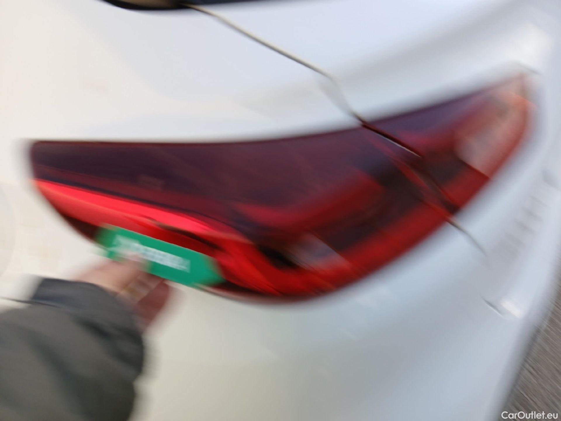  KIA  XCeed KIA  / 2019 / 5P / todoterreno 1.0 T-GDi Drive 88kW (120CV) #22