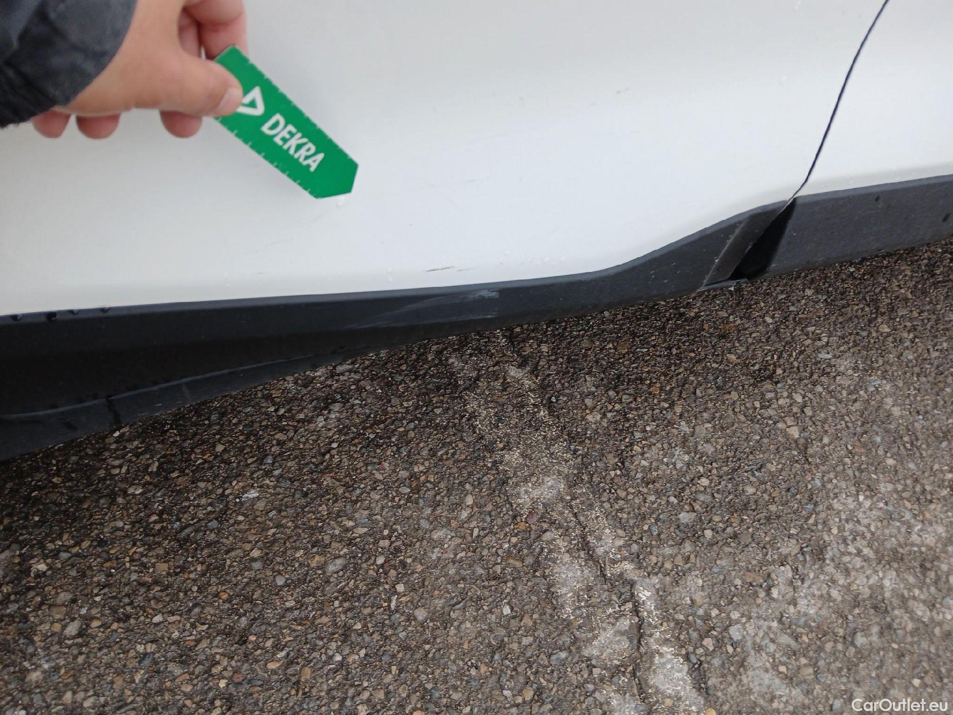  KIA  STONIC KIA  / 2017 / 5P / todoterreno 1.0 T-GDi 74kW (100CV) MHEV iMT Drive #33