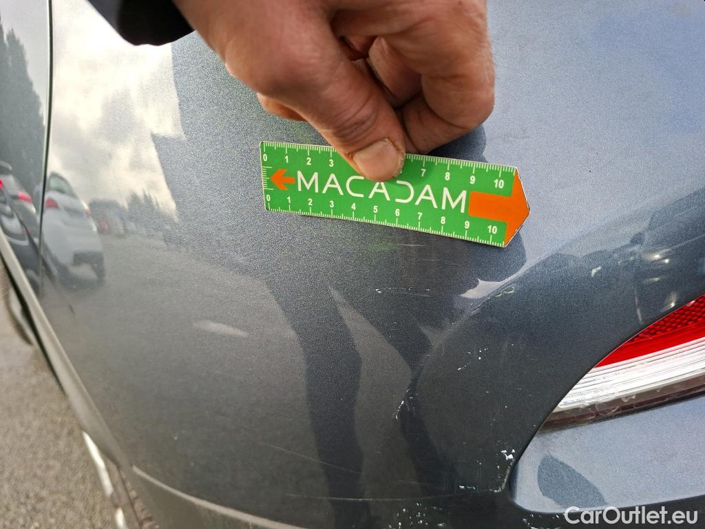  Renault  Kadjar RENAULT  / 2018 / 5P / Crossover Business TCe 140 EDC FAP - 21 #28