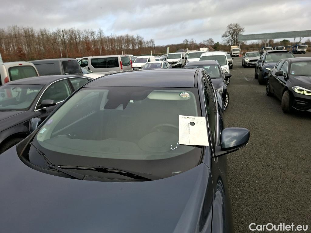  Renault  Kadjar RENAULT  / 2018 / 5P / Crossover Business TCe 140 EDC FAP - 21 #1