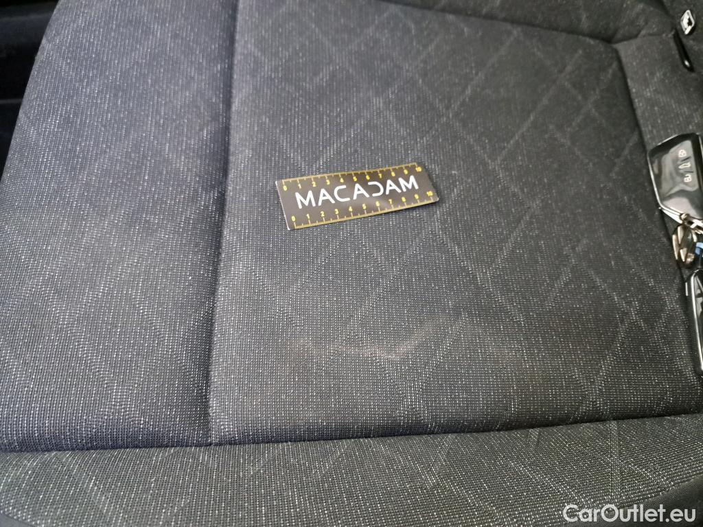  Volkswagen  Golf  VOLKSWAGEN / 2020 / 5P / Berline 2.0 TDI SCR 115 BVM6 Life Busi #12