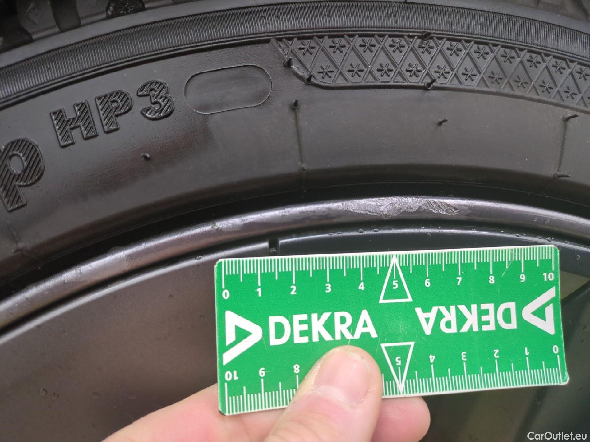  Tesla  Model 3 TESLA  / 2018 / 4P / Berline Grande Autonomie #8