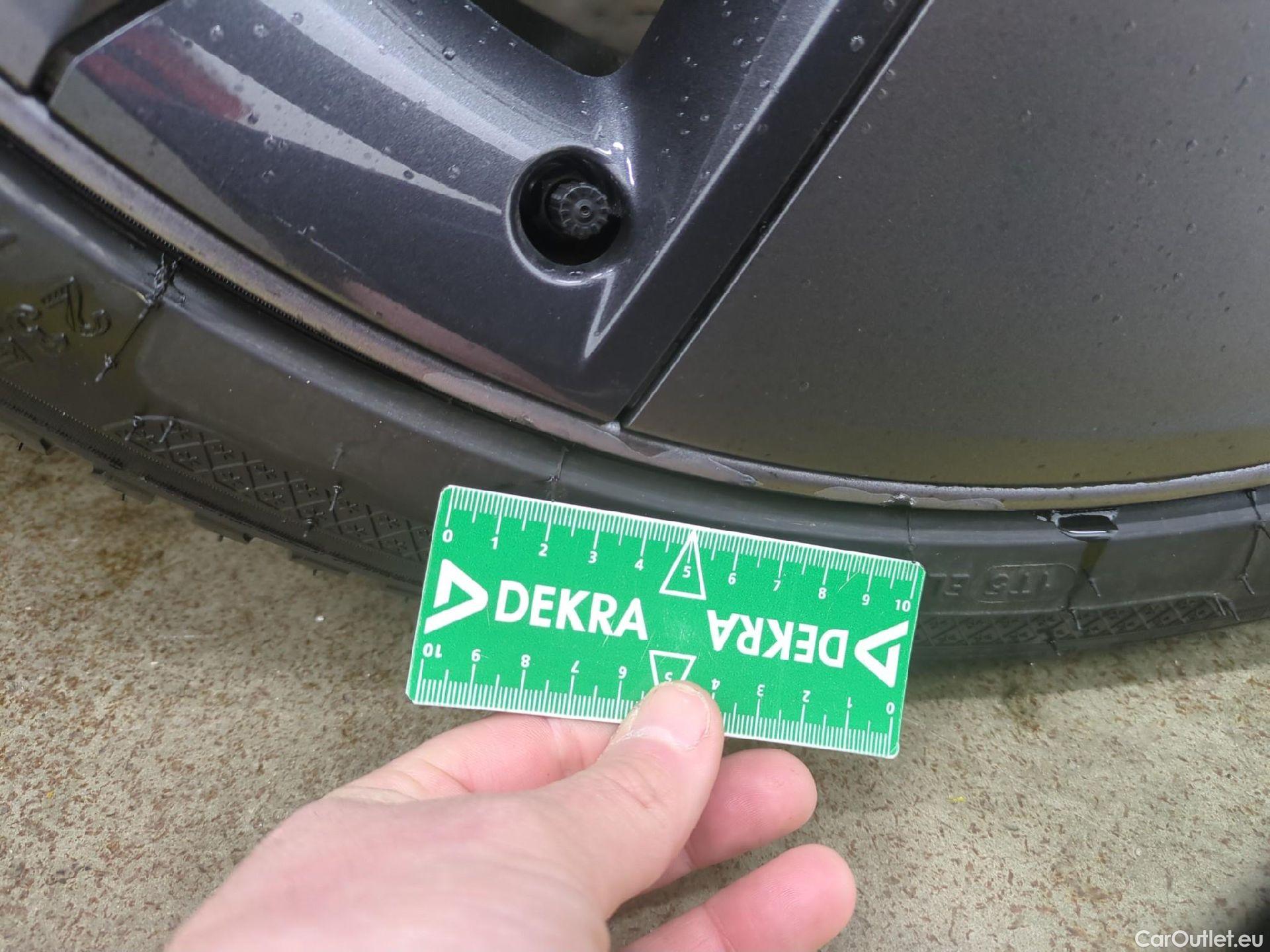  Tesla  Model 3 TESLA  / 2018 / 4P / Berline Grande Autonomie #10