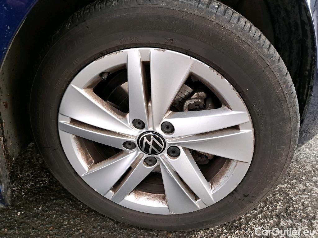  Volkswagen  Golf  VOLKSWAGEN / 2020 / 5P / Berline 2.0 TDI SCR 115 BVM6 Life Busi #9