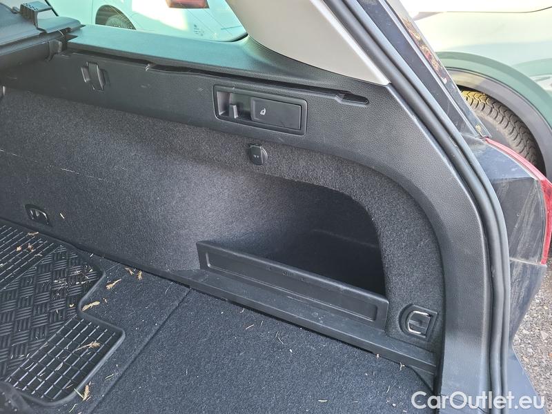  Volkswagen  Passat  Variant (CB5) (2019) Pas.Var.2.0TDI 110 Elegance #19