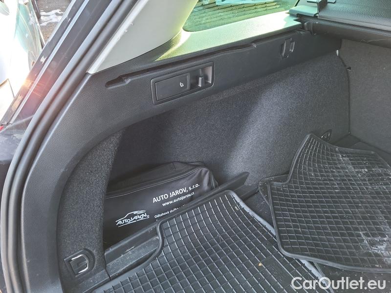  Volkswagen  Passat  Variant (CB5) (2019) Pas.Var.2.0TDI 110 Elegance #18