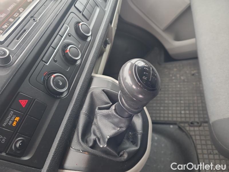  Volkswagen  Transporter T6  (2015) Tra.2.0TDI 75 KR 4d #14