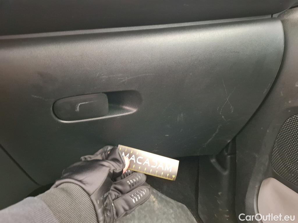  Citroen  C3  Société Feel Nav 1.5 BlueHDI 100CV BVM5 E6dT #20