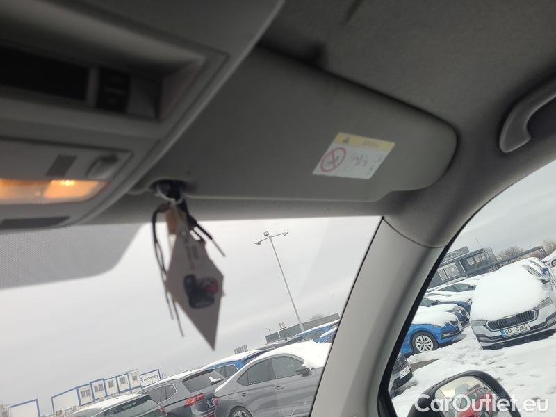  Volkswagen  Transporter T6  (2015) Tra.2.0TDI 75 KR 4d #17