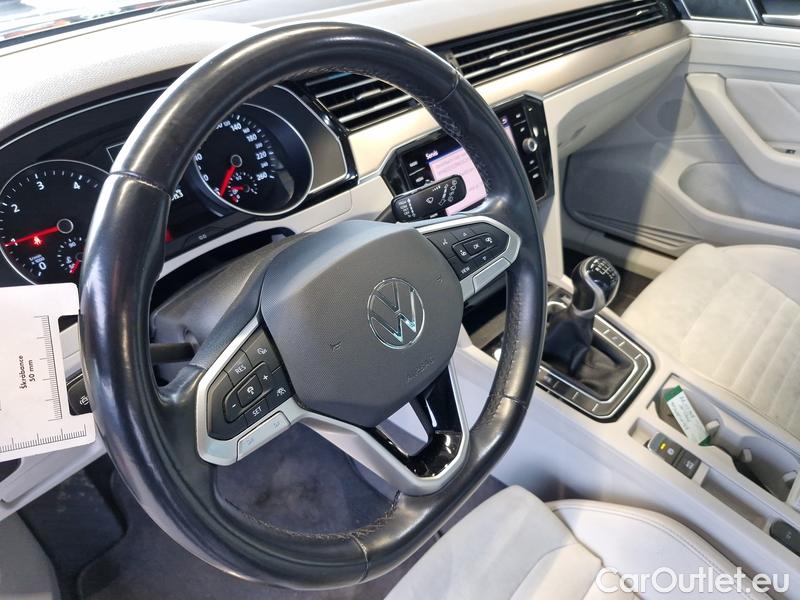  Volkswagen  Passat  Variant (CB5) (2019) Pas.Var.2.0TDI 110 Elegance #3