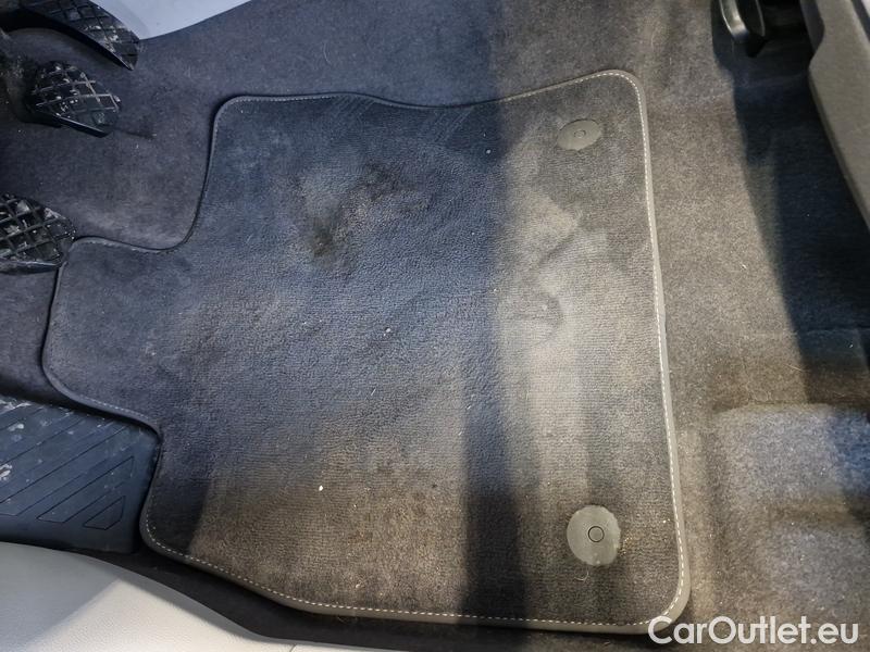  Volkswagen  Passat  Variant (CB5) (2019) Pas.Var.2.0TDI 110 Elegance #4