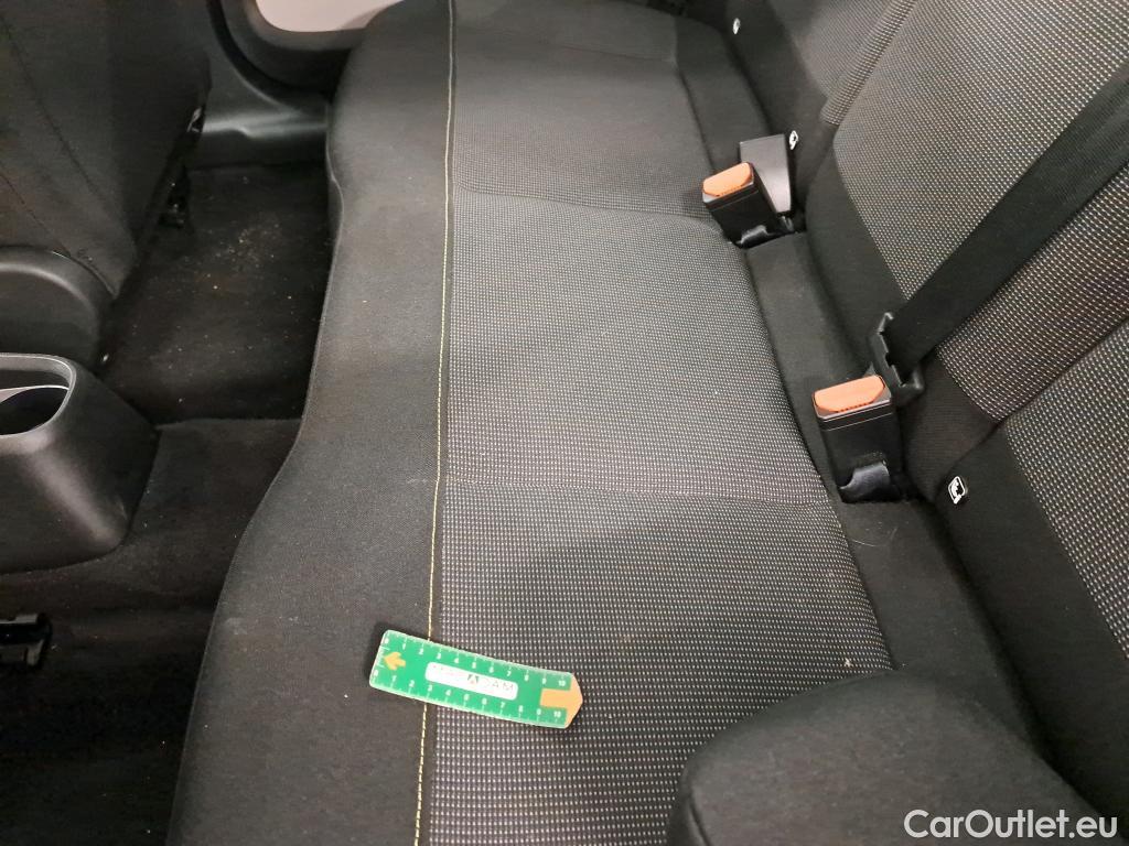  Citroen  C3  Max 1.2 PureTech 80CV BVM5 6E #8